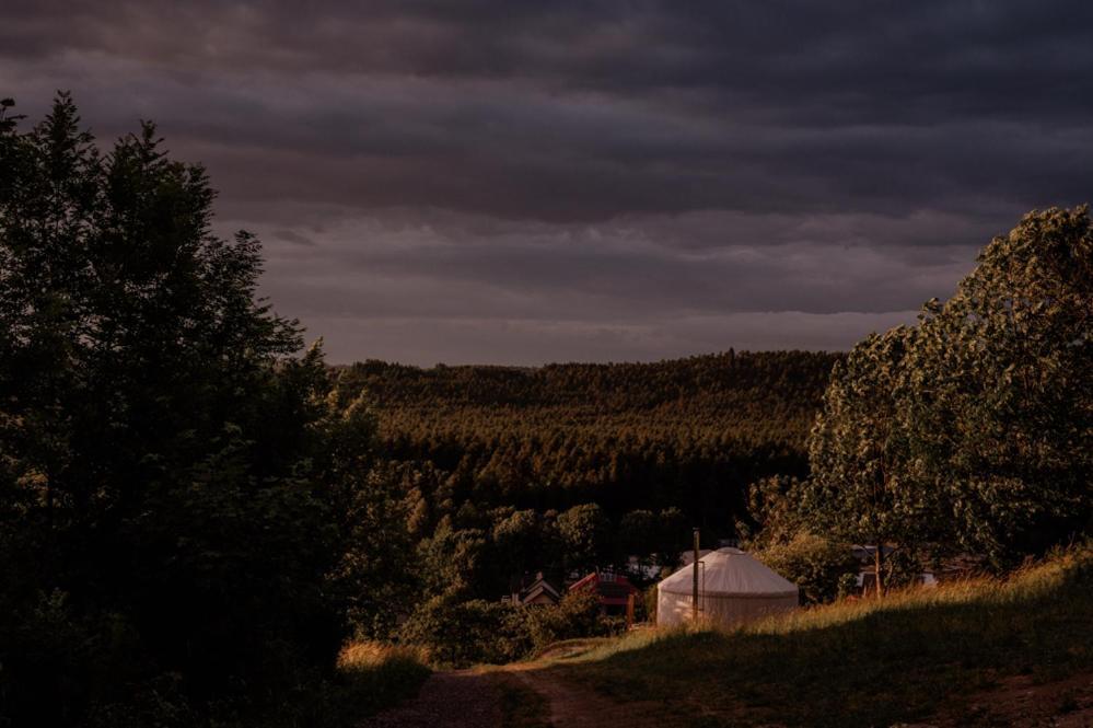Jurty Z Widokiem, Prywatna Balia- Dzikolas Glamping Краснобруд Экстерьер фото