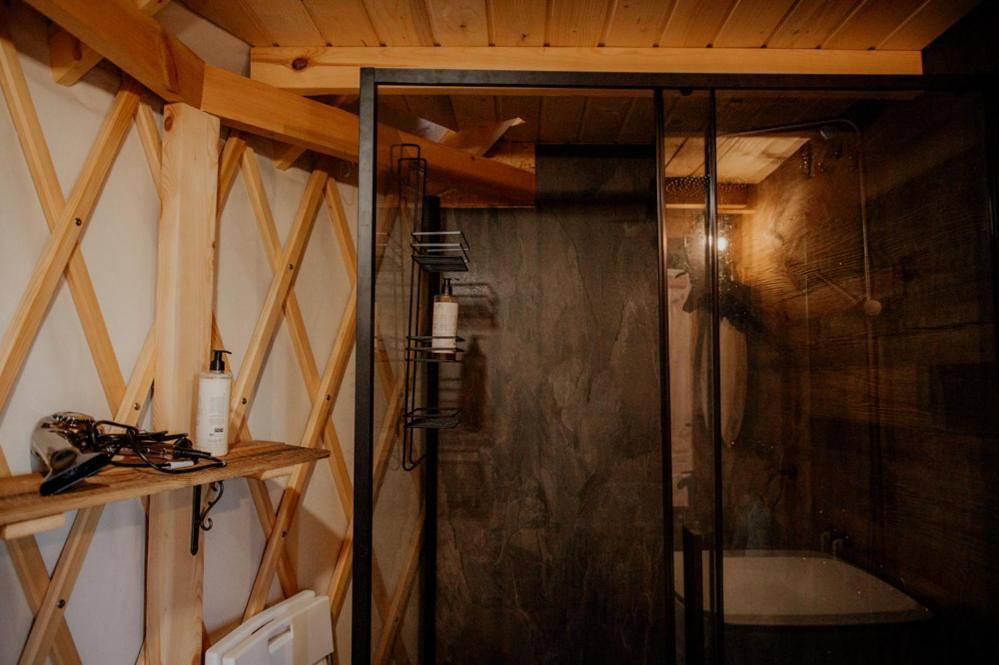 Jurty Z Widokiem, Prywatna Balia- Dzikolas Glamping Краснобруд Экстерьер фото